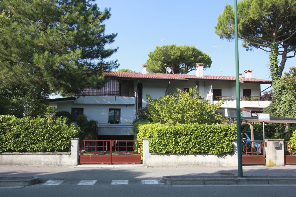 Villa Renata Lignano Sabbiadoro Phòng bức ảnh
