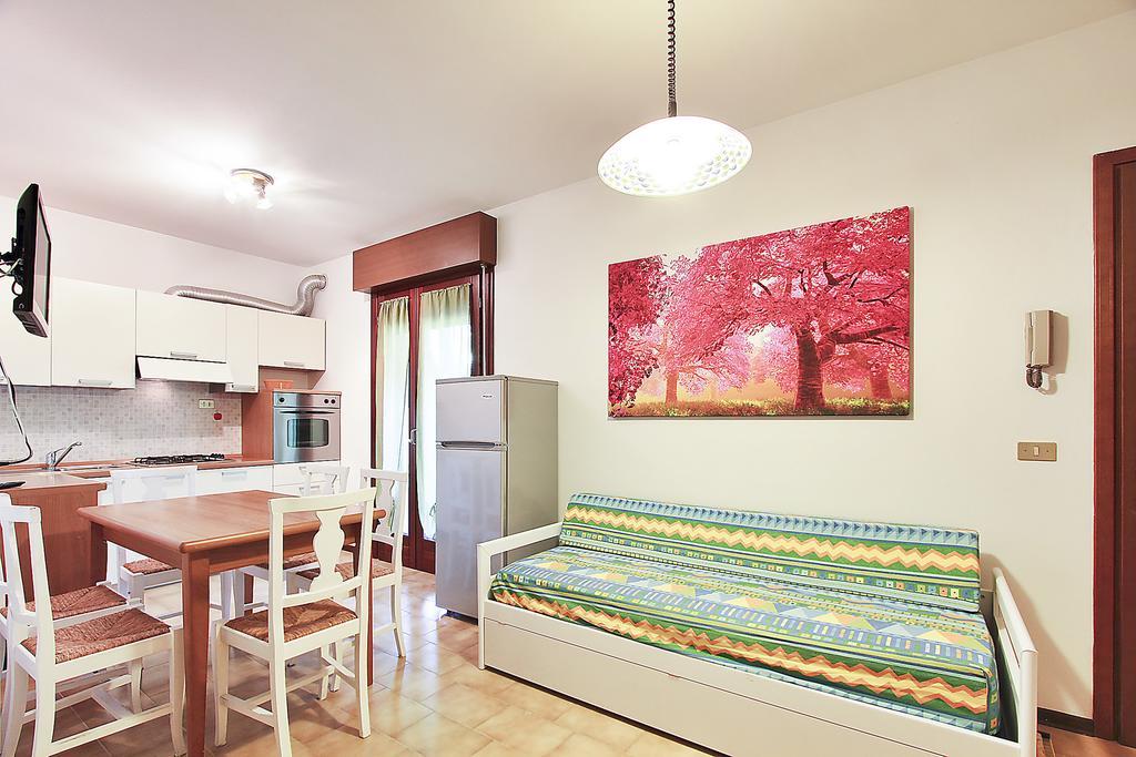 Villa Renata Lignano Sabbiadoro Phòng bức ảnh